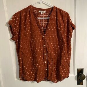 Madewell rust colored button up short sleeved top